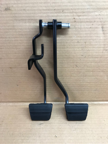 1968-72 Chevelle original GM 4spd clutch and brake pedals restored 68 69 70 71 Yenko sYc